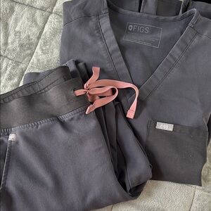 Figs Charcoal Gray Scrub Set with Pink Tie